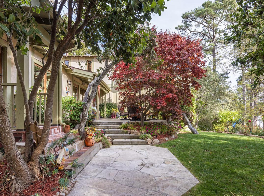 Charming & Private Carmel-by-the-Sea Cottage