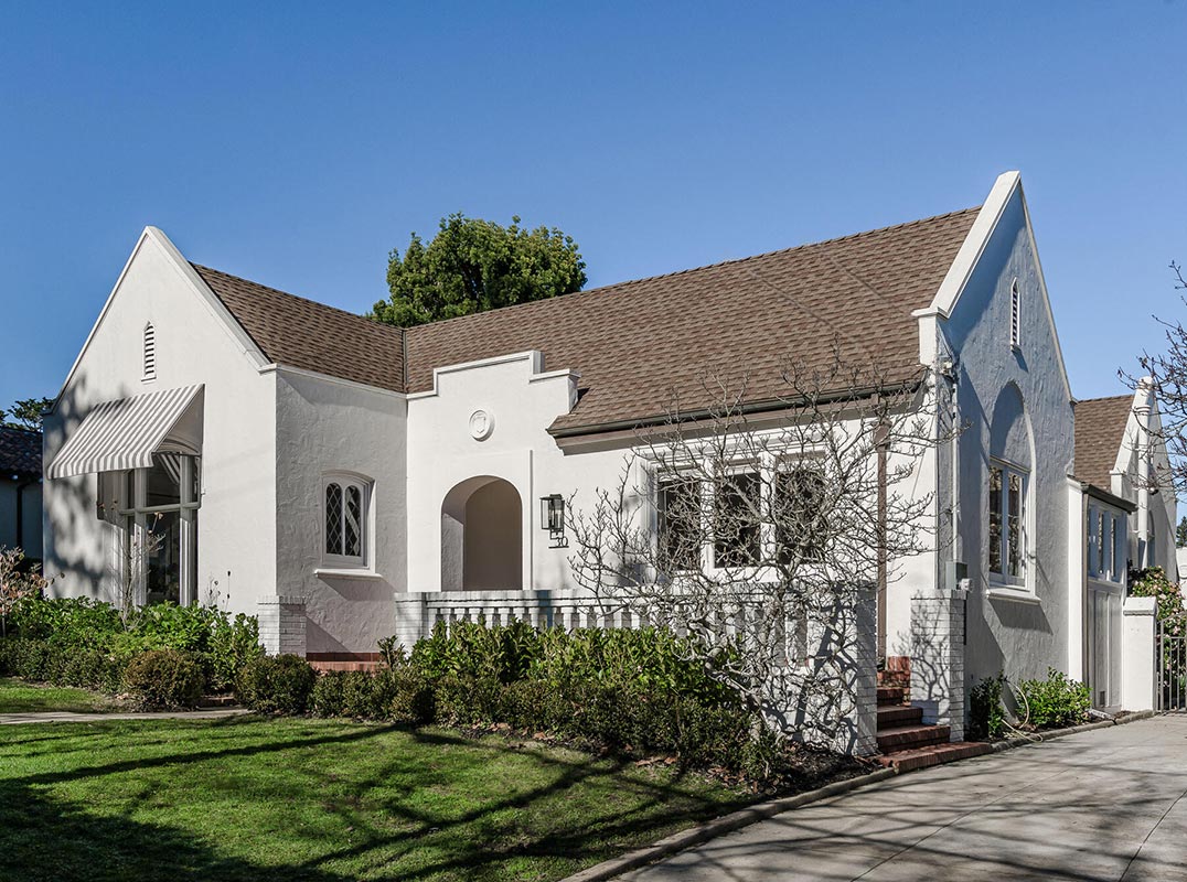 Beautifully Remodeled Single-Level Home In San Mateo Park