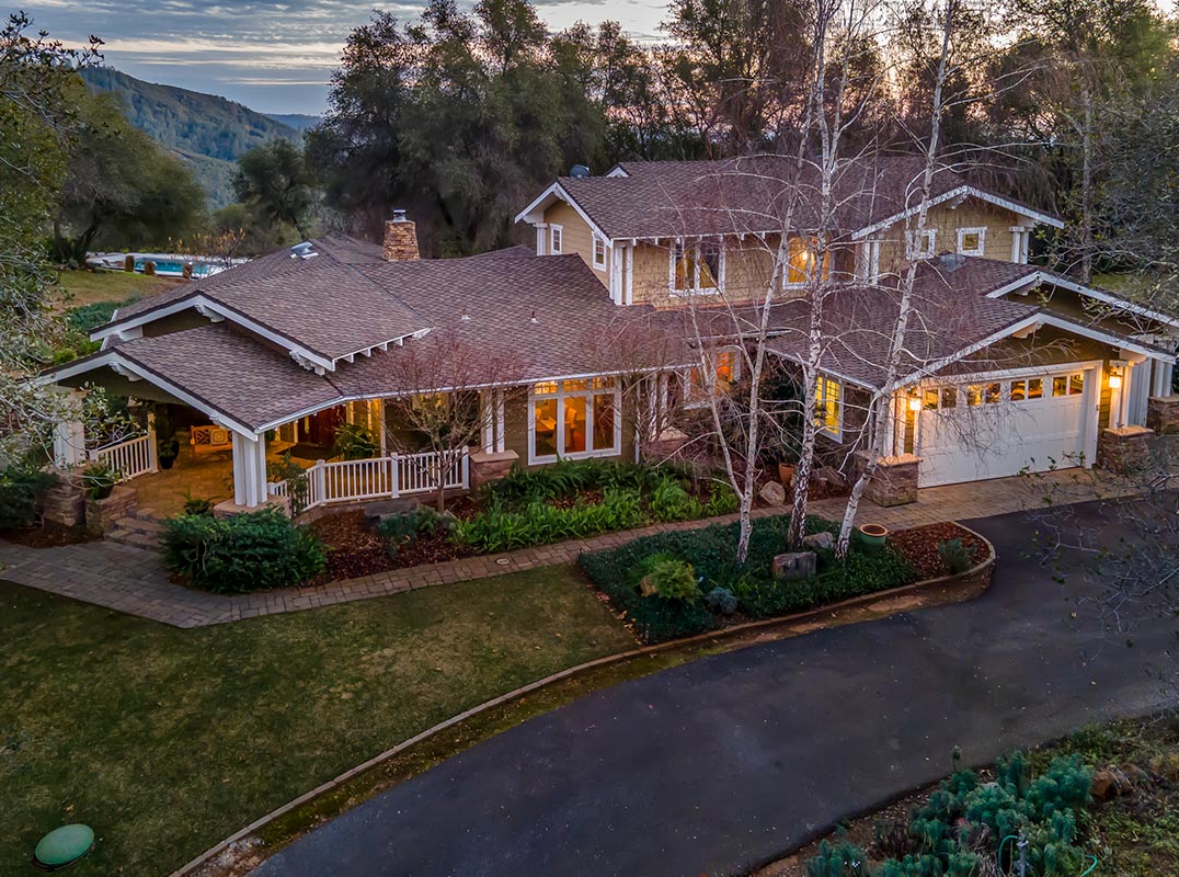 2 Homes With Pool & Owned Solar On 40 Usable Acres