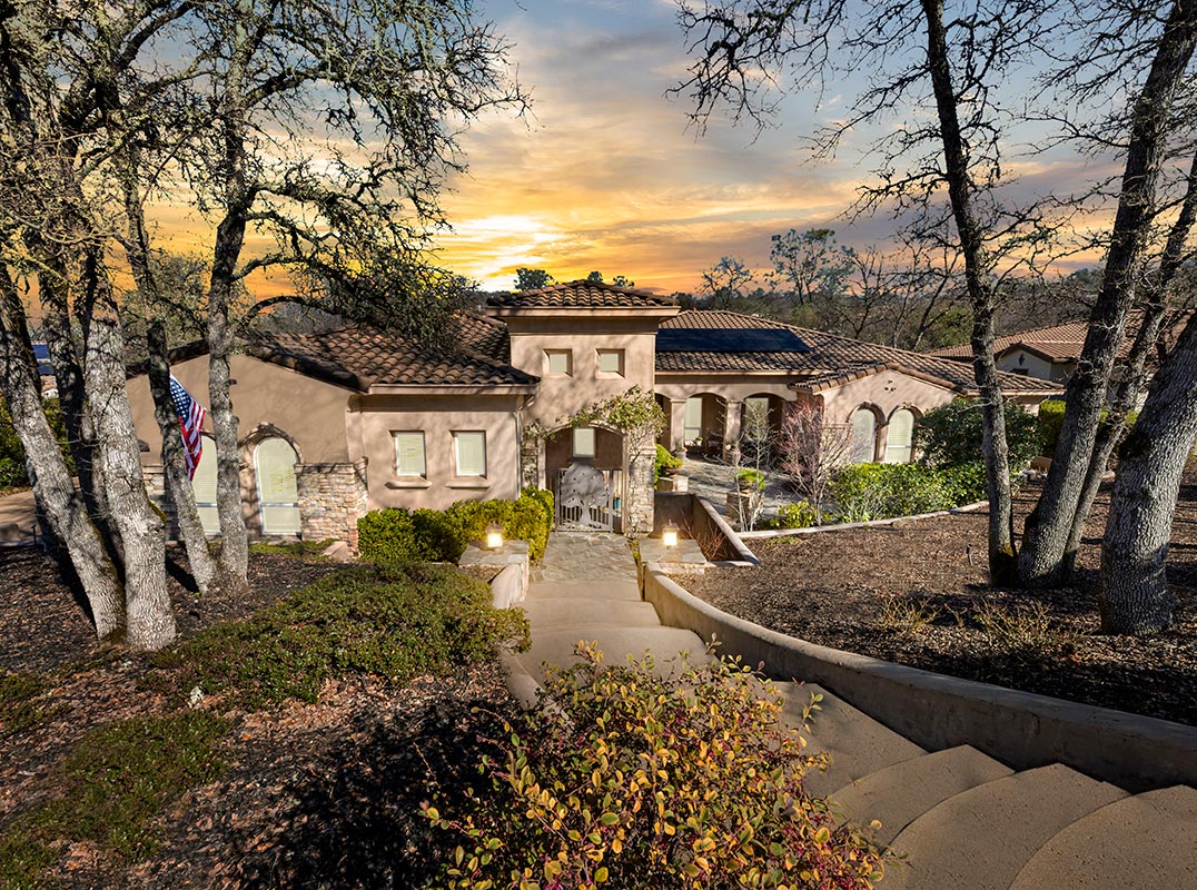Stunning Craftsman On The Greenbelt!