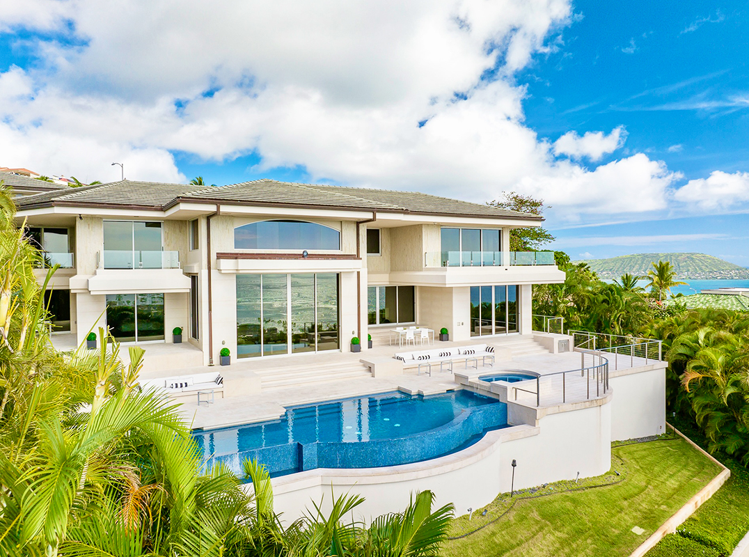 Elevated Living in Hawaii Loa Ridge