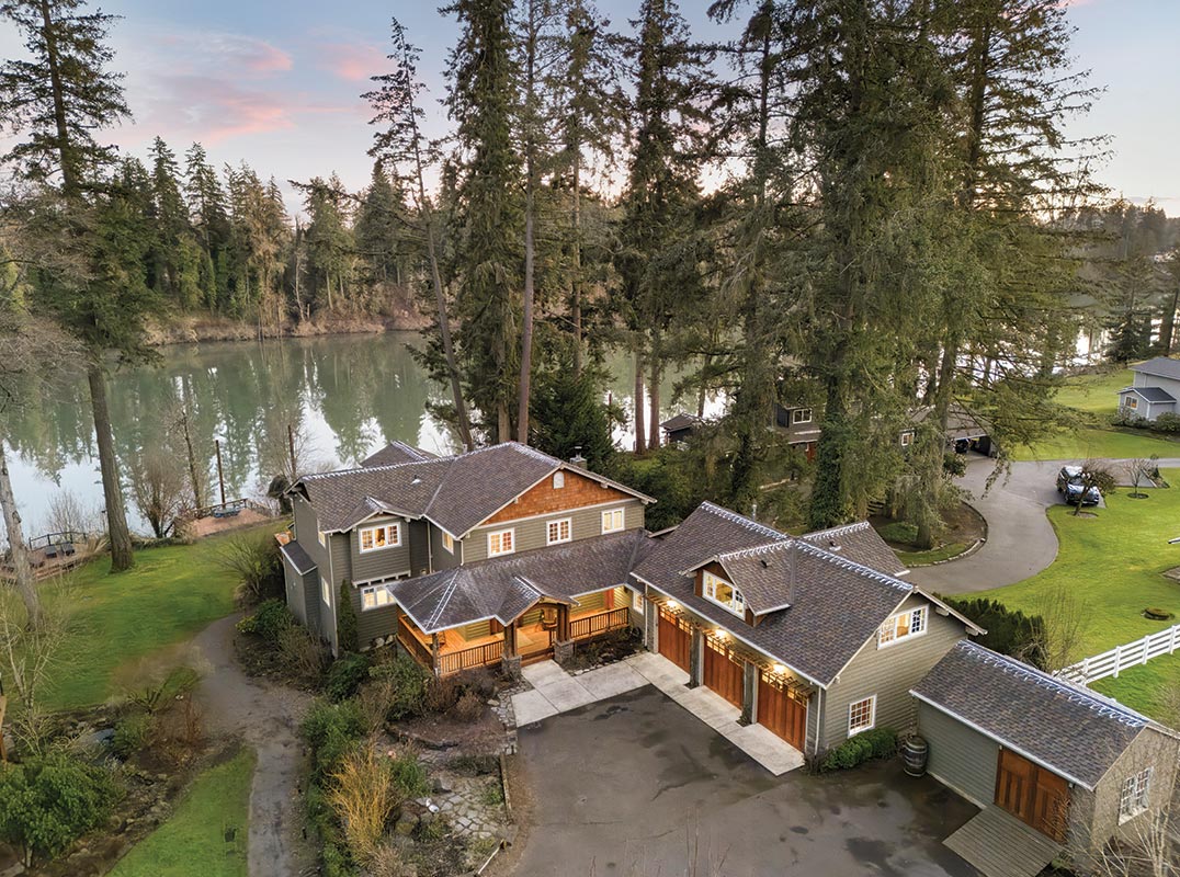 Spectacular Willamette Riverfront Home