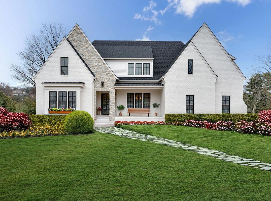 Desirable Brentwood Location