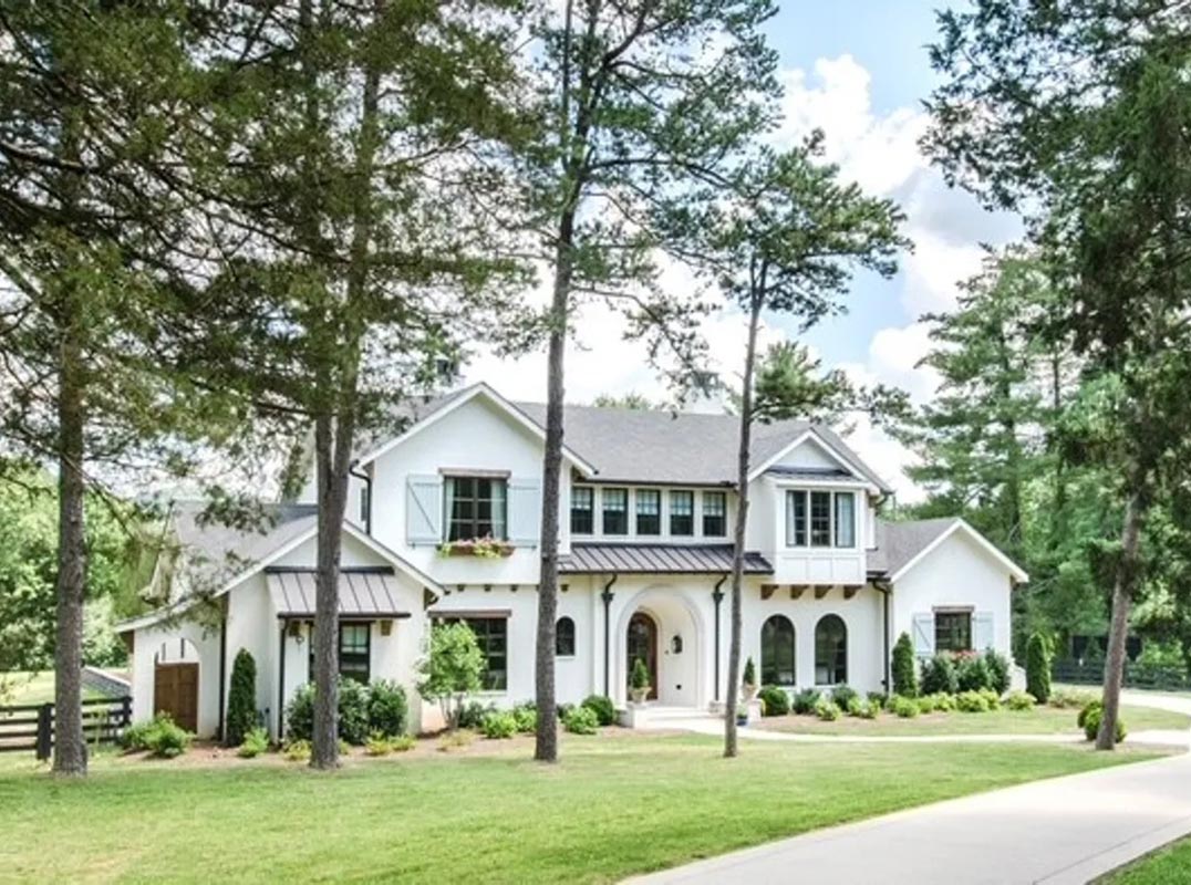 Tuscan Charm Meets Coastal Comfo