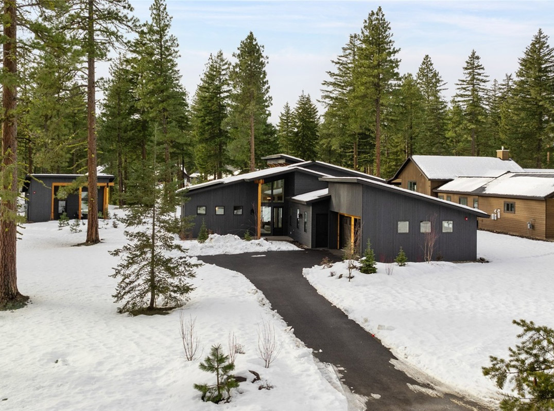 A+R Homes Stunner in Suncadia