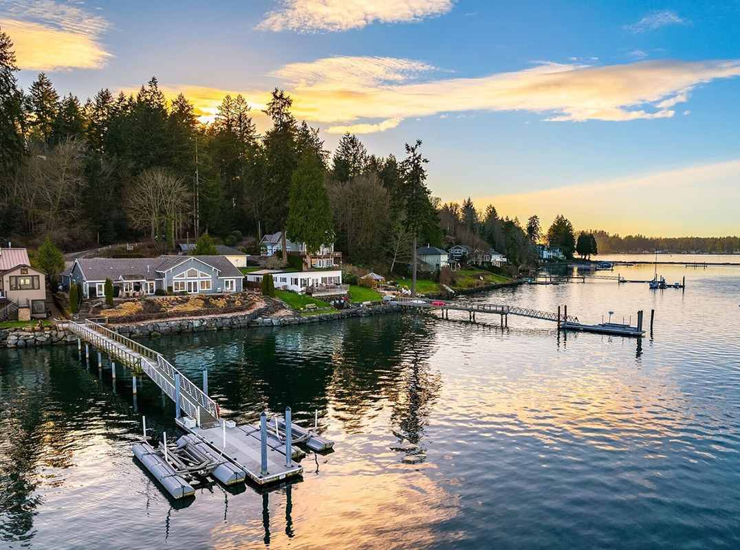 Fox Island Waterfront Retreat