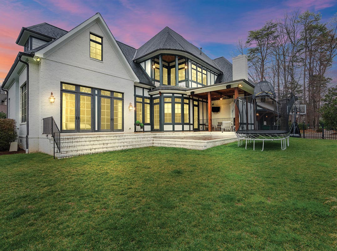 Luxurious custom-built Grandfather in SouthPark