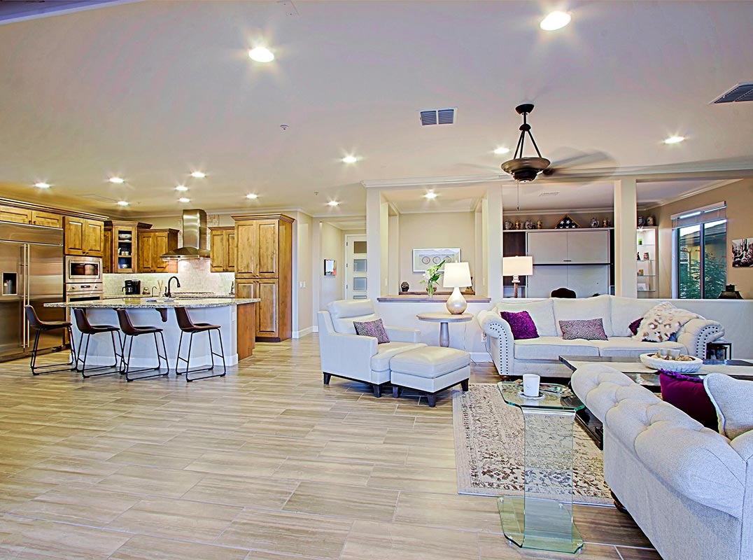 Mountain Views And Oversized Lot