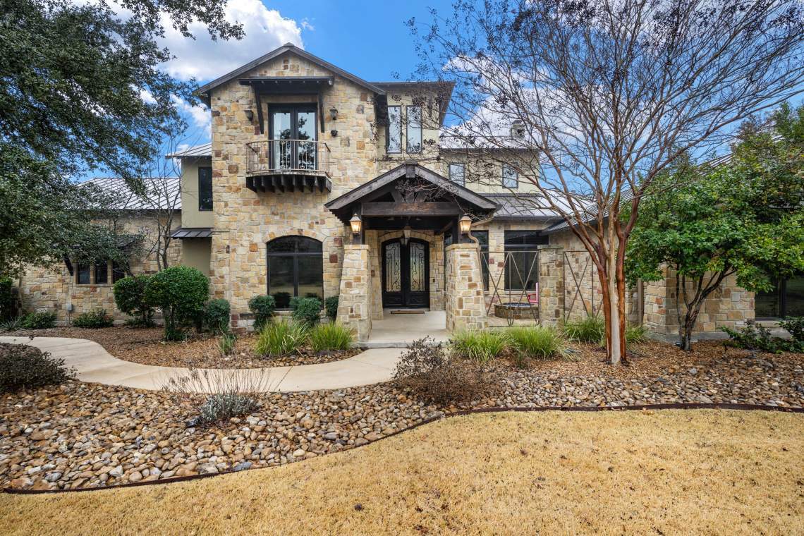  Timeless Design In Menger Springs