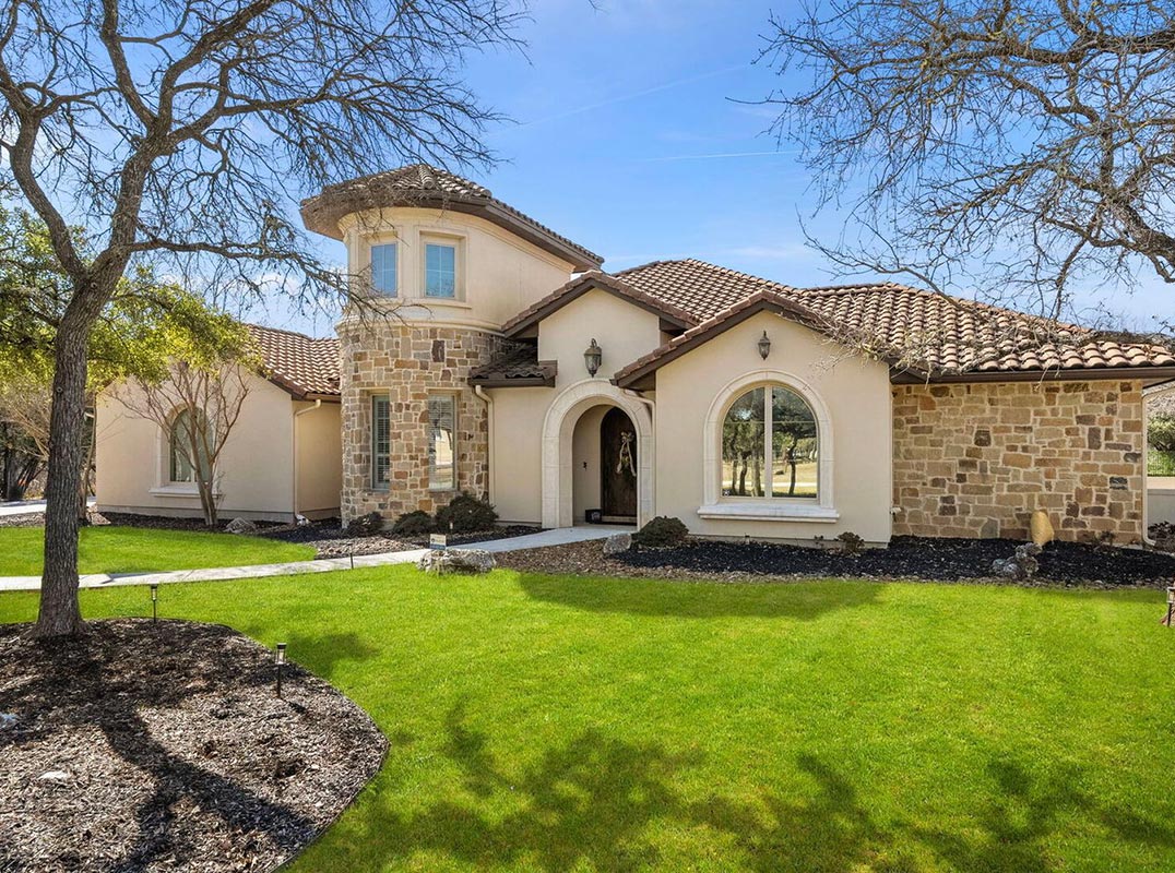 Stunning Custom-Built Masterpiece In Fair Oaks Ranch