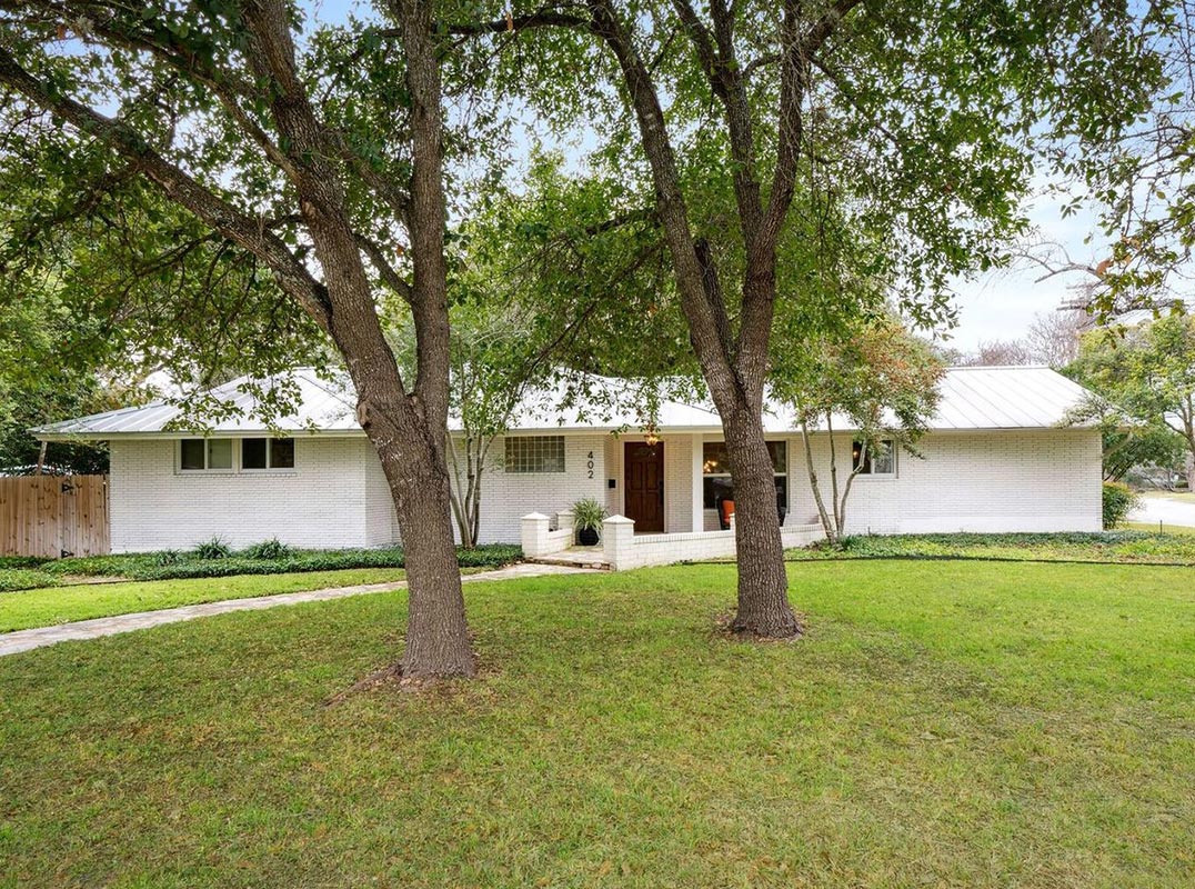  Modern Convenience With Timeless Charm