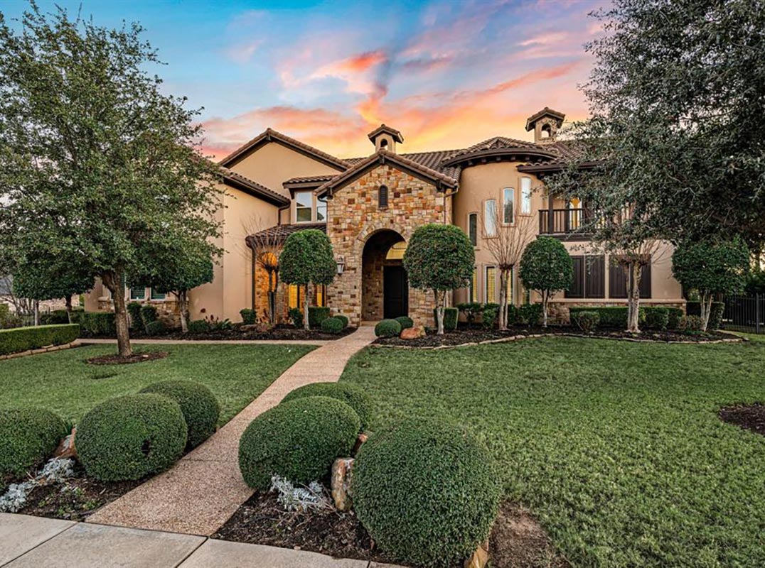 Impeccably Remodeled Home In The Heart Of Southlake