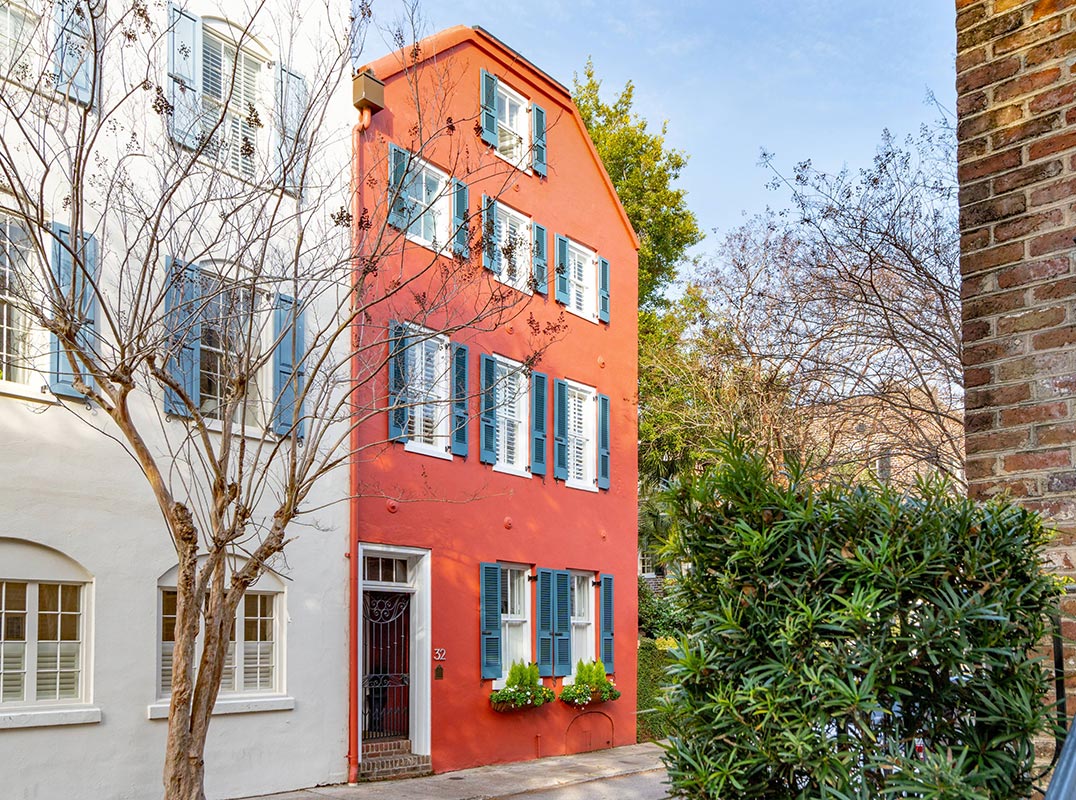 Beautifully Restored 18th Century Solid Masonry Row House