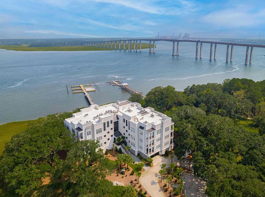 Fabulous Condo with Breathtaking Views and Deep Water Boat Slip
