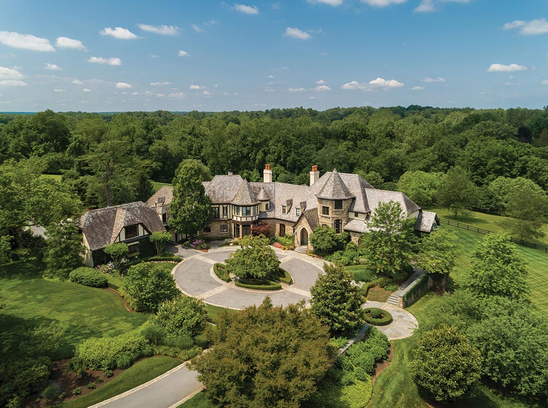 Architectural Masterpiece on 10 Acres