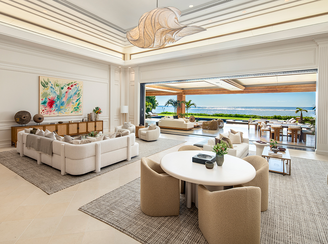 The Ultimate Oceanfront Retreat: 4505 Kahala Avenue