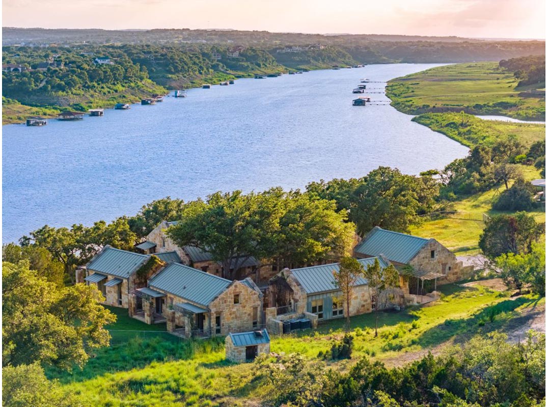 Extraordinary Private Retreat On 70 Pristine Acres