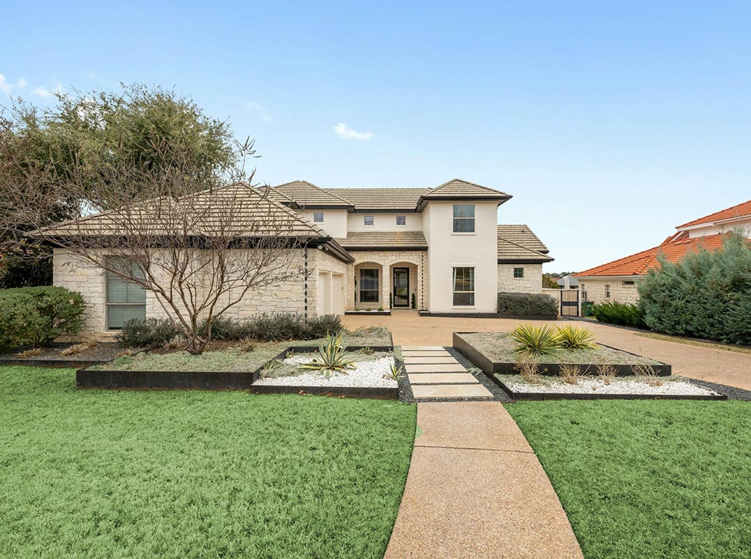 In Desirable The Hills Of Lakeway