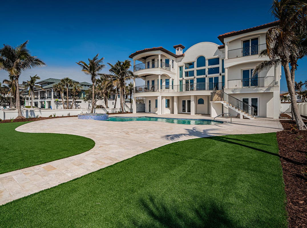 Beachfront — Redington Beach