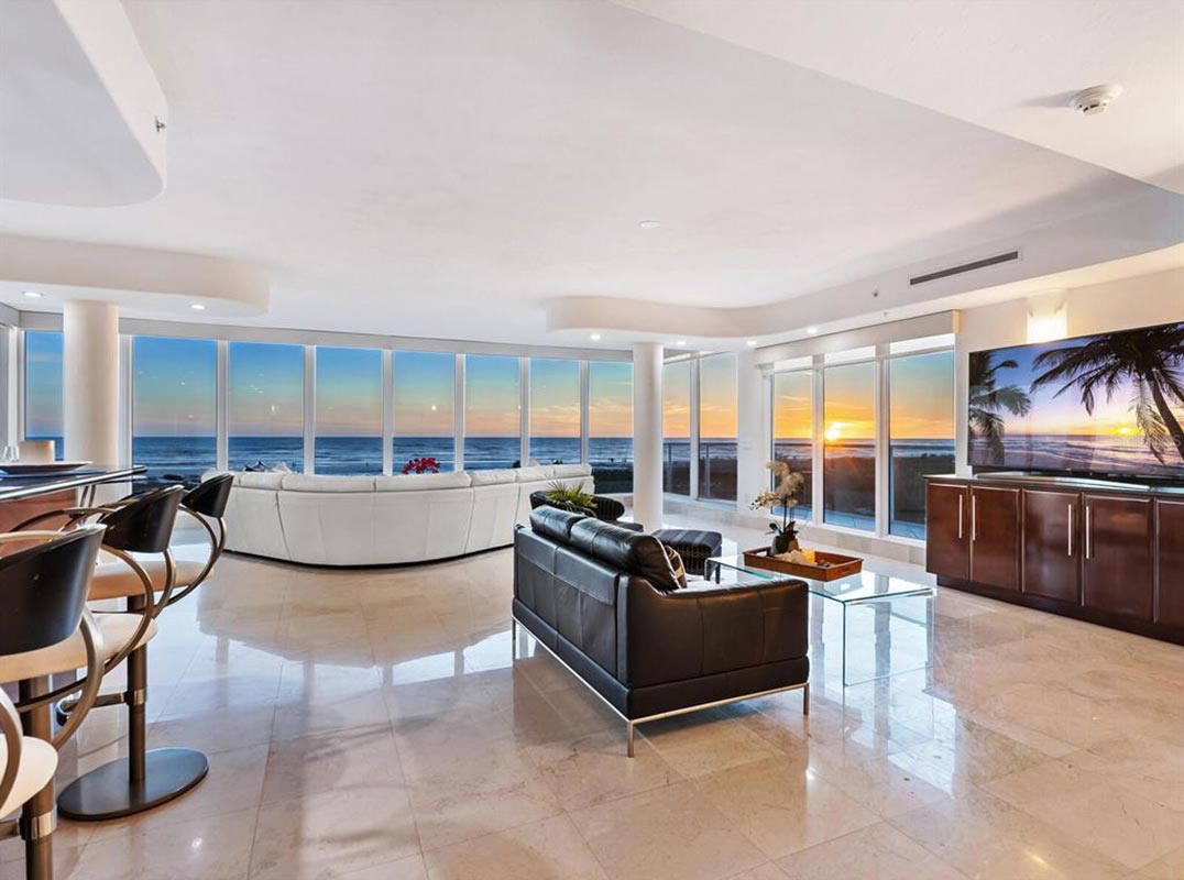 Exquisite Gulf-Front Penthouse