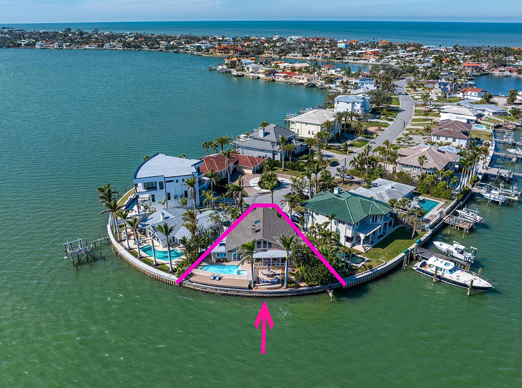 Welcome To Waterfront Living At Its Finest 