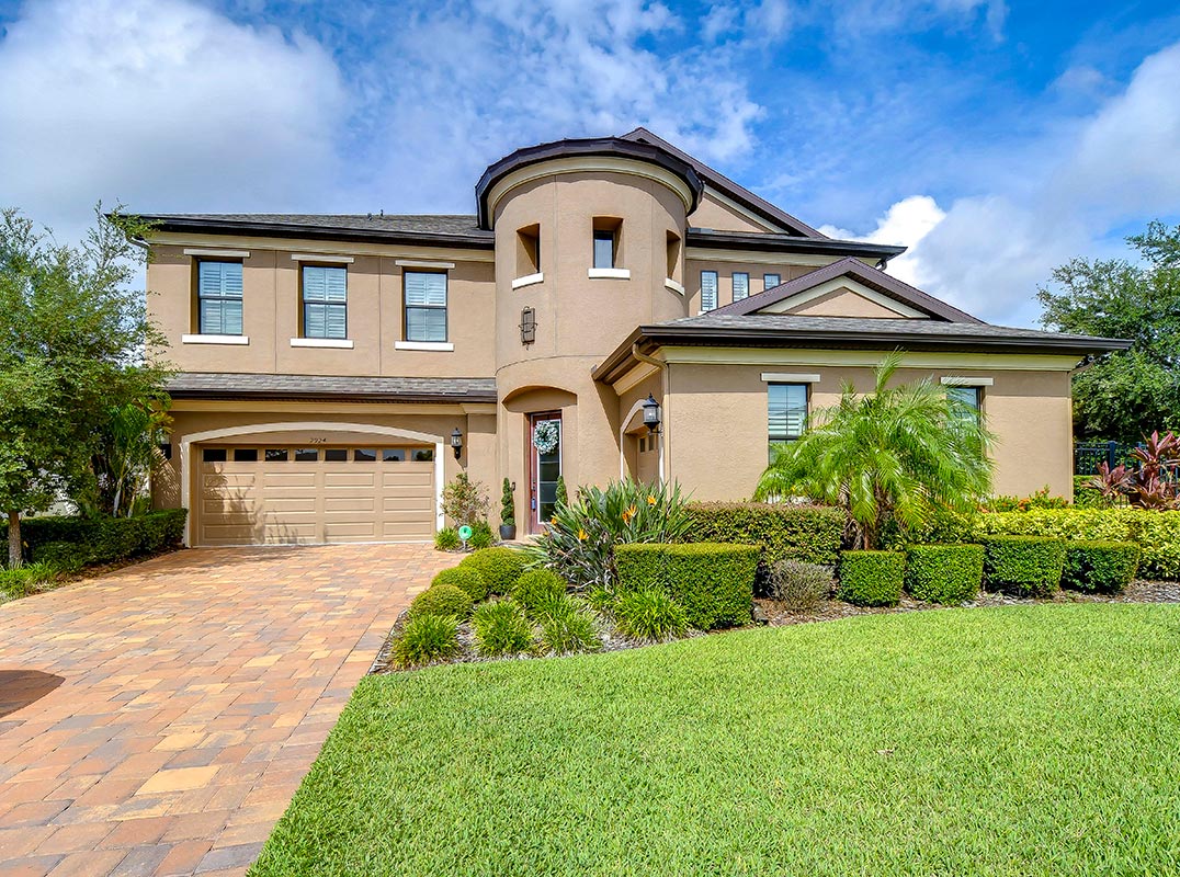 Elegance & Comfort In This Westbay “Madeira Iii” Home