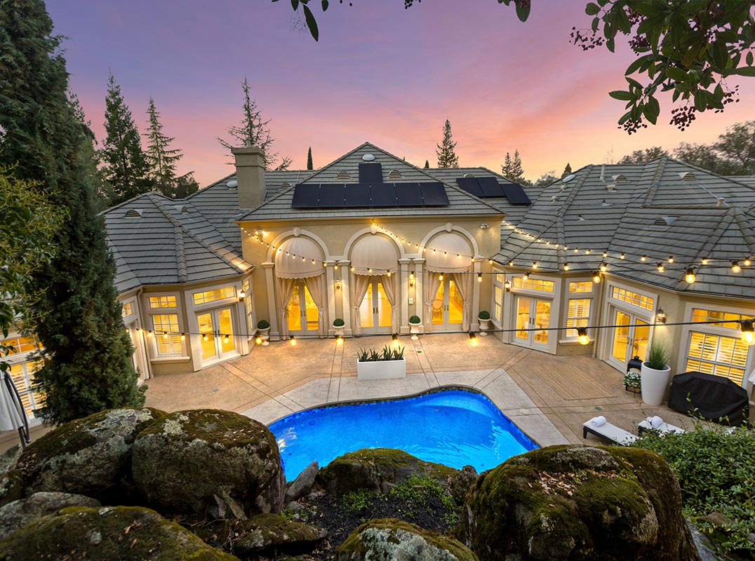 Prestigious Los Lagos Estates