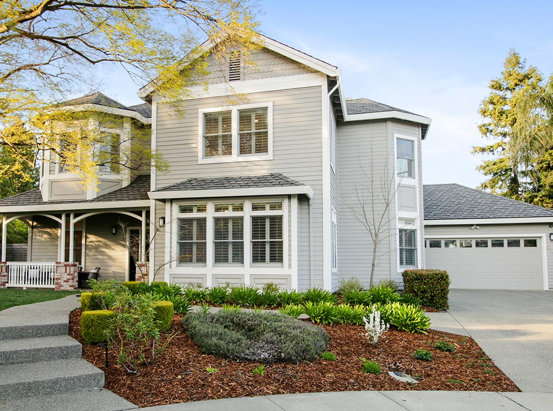 Luxury And Location Combined!