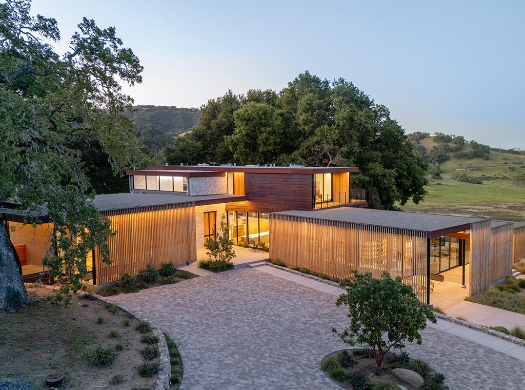 A Contemporary Masterpiece Designed by Mark English Architects