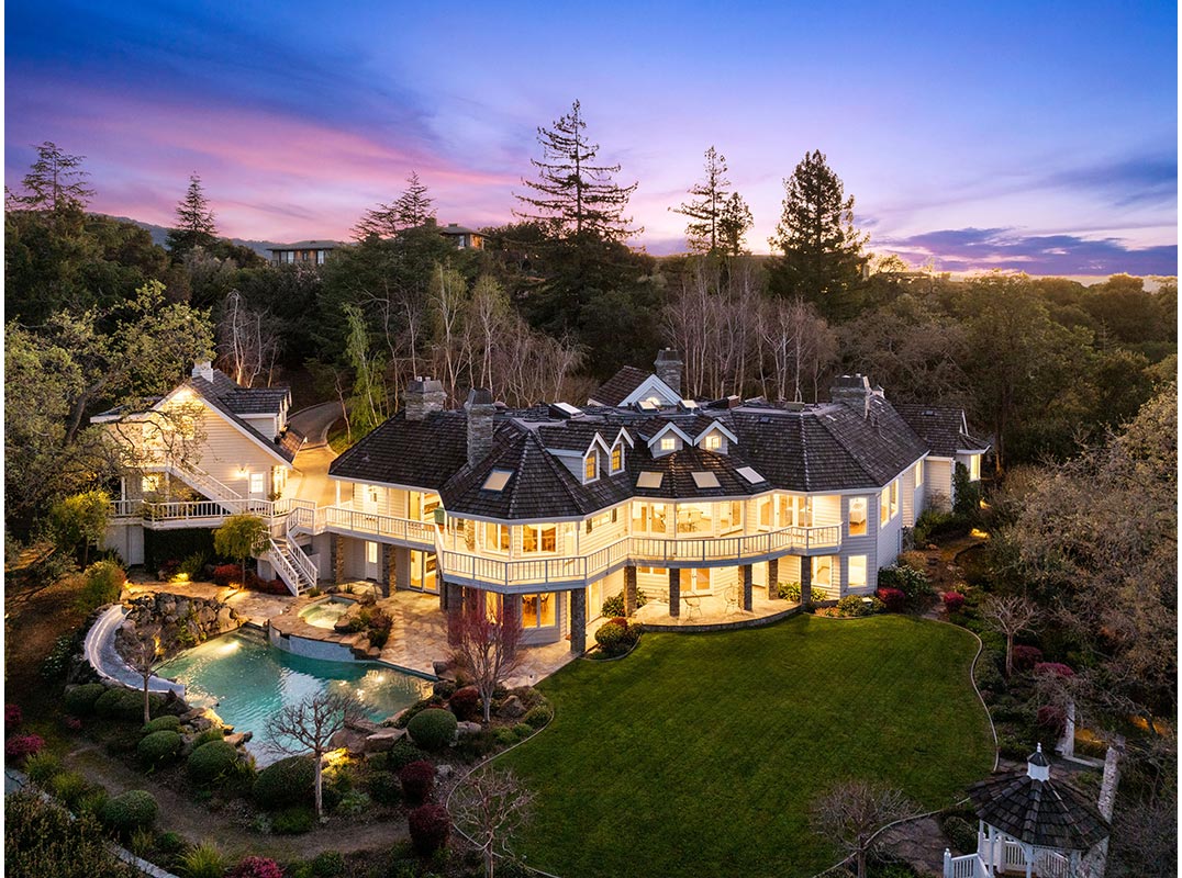 Stylish Cape Cod Estate with Stunning Bay Views