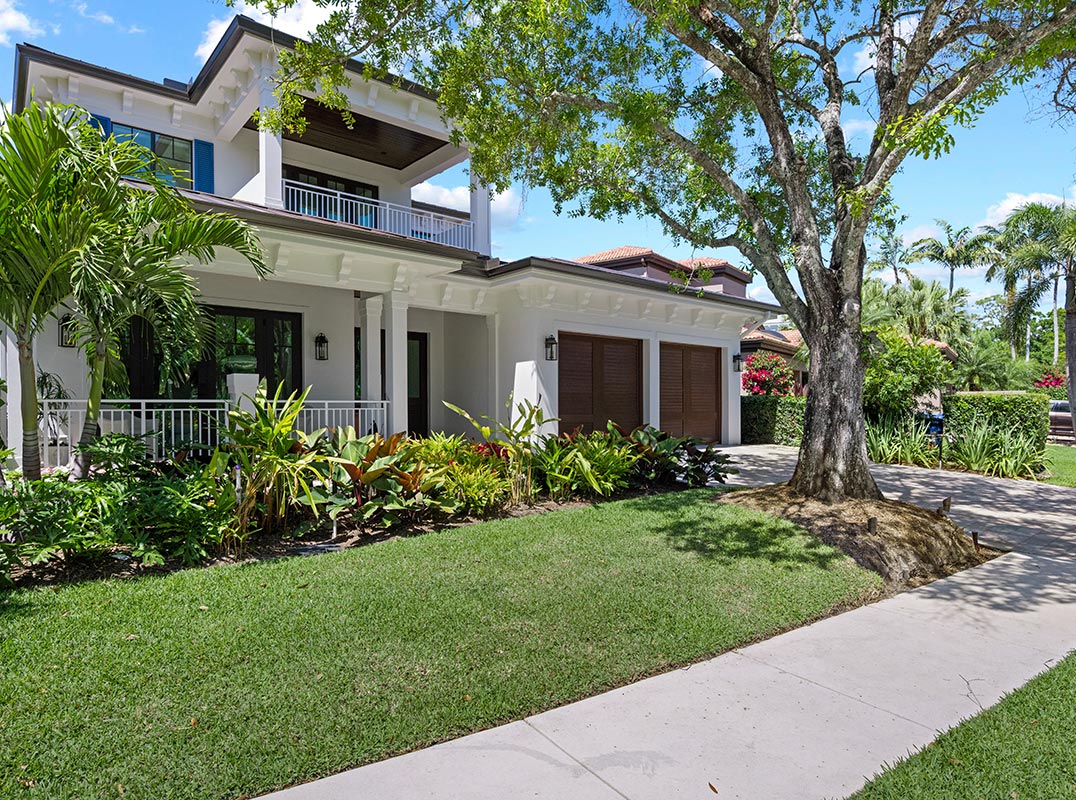 Modern Luxury Within the Prestigious Loxahatchee Club