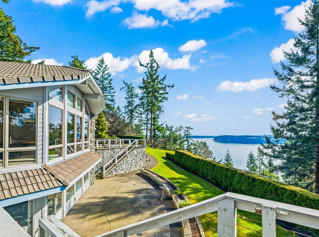Fox Island Retreat