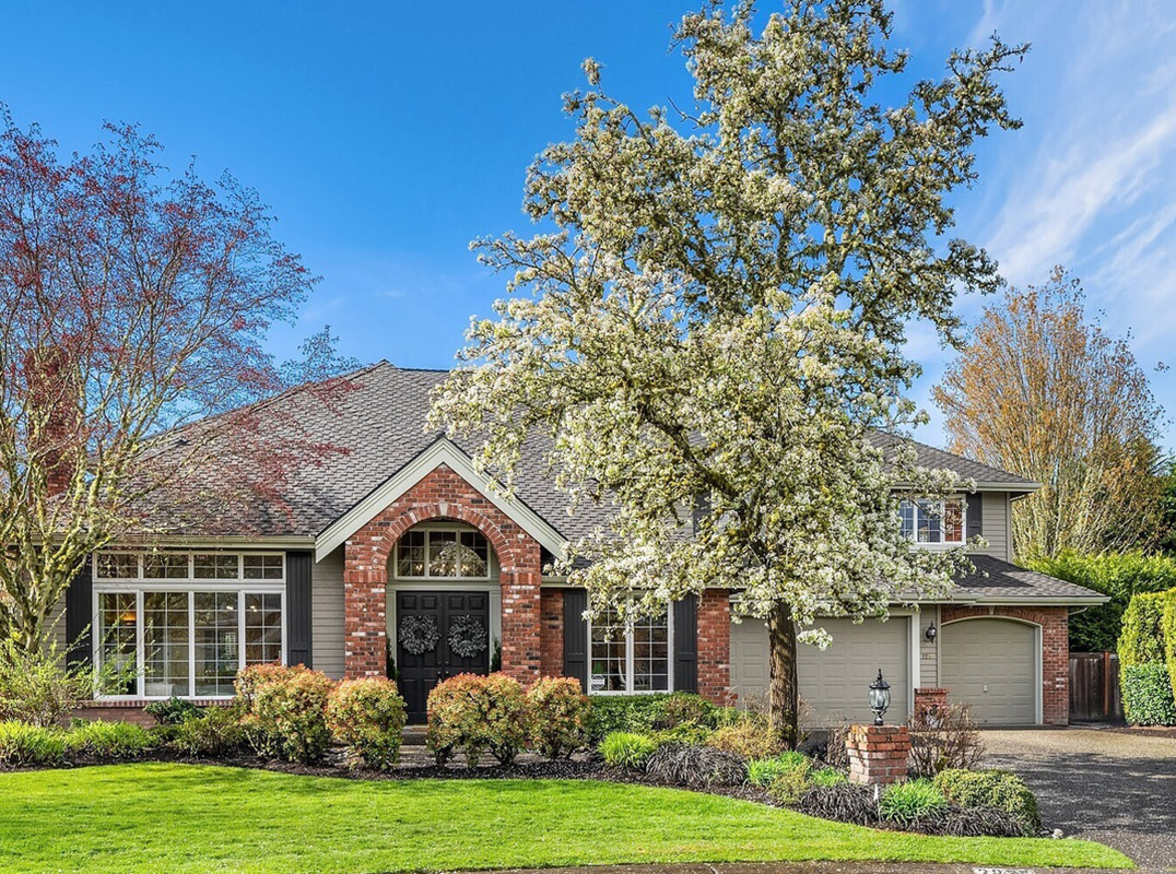Beautifully Updated Trossachs Home