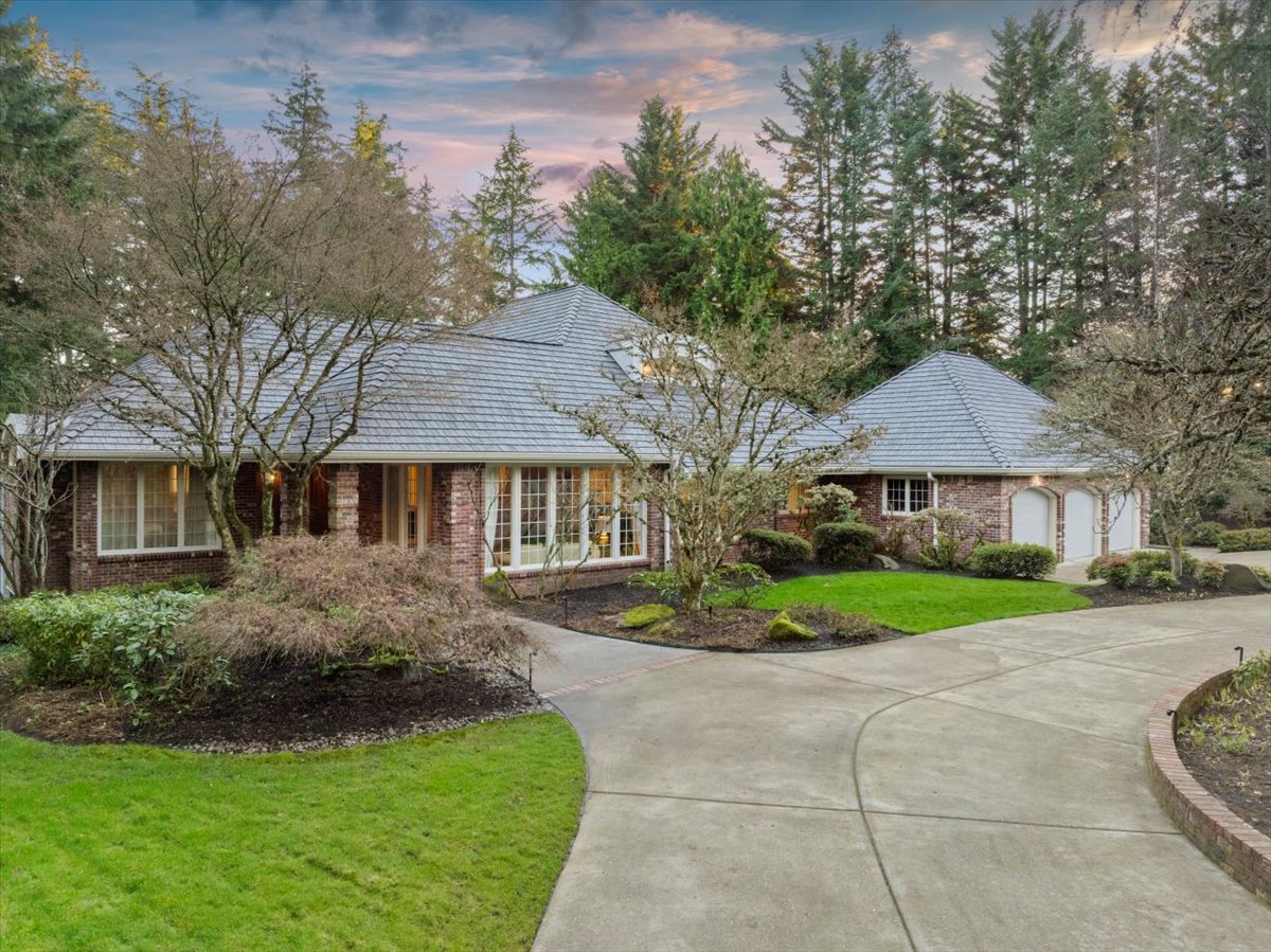 Main level living in park-like Corbett Hill Estates