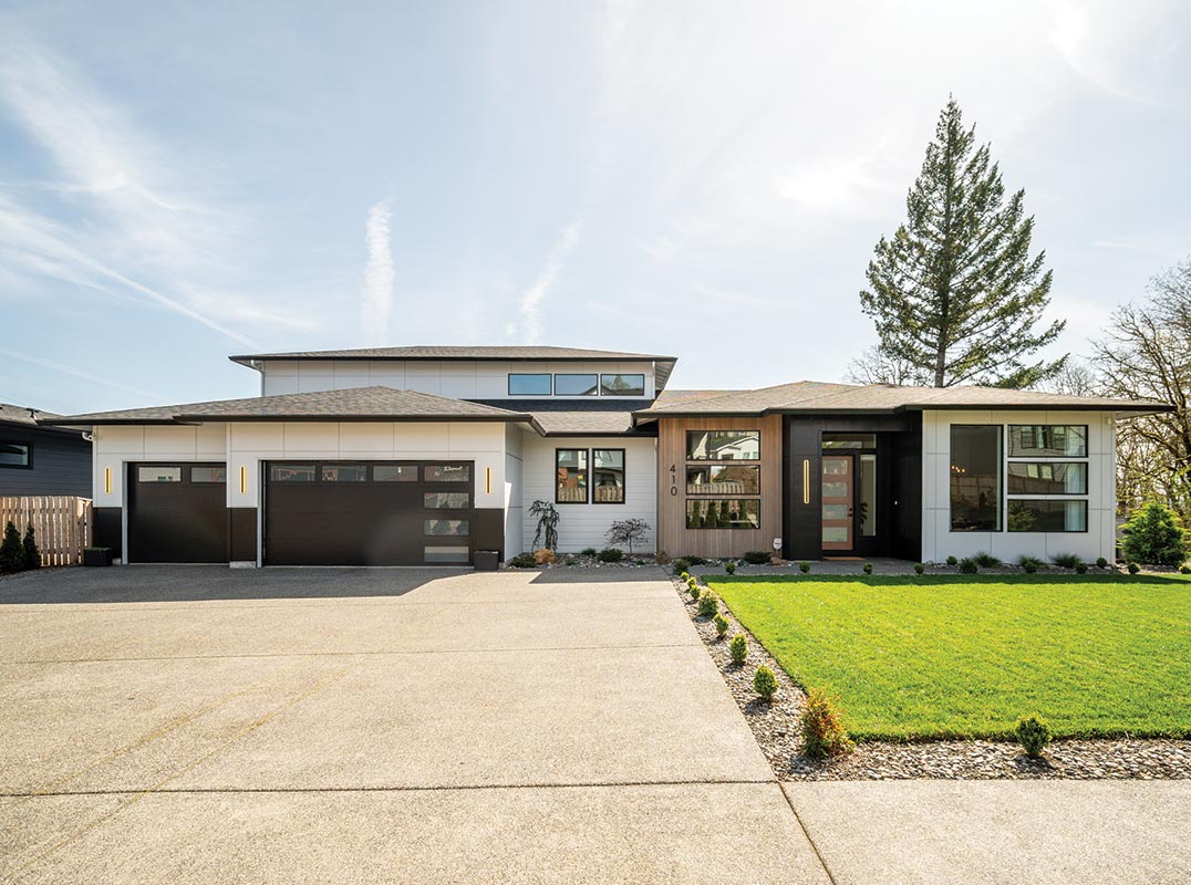 EXQUISITE LUXURY WITH RIVER VIEWS