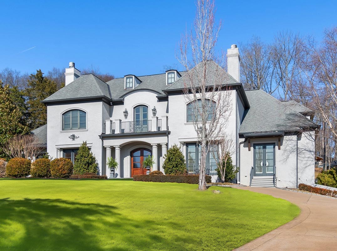 Beautiful European Villa In Lovely Gated Cambridge Downs