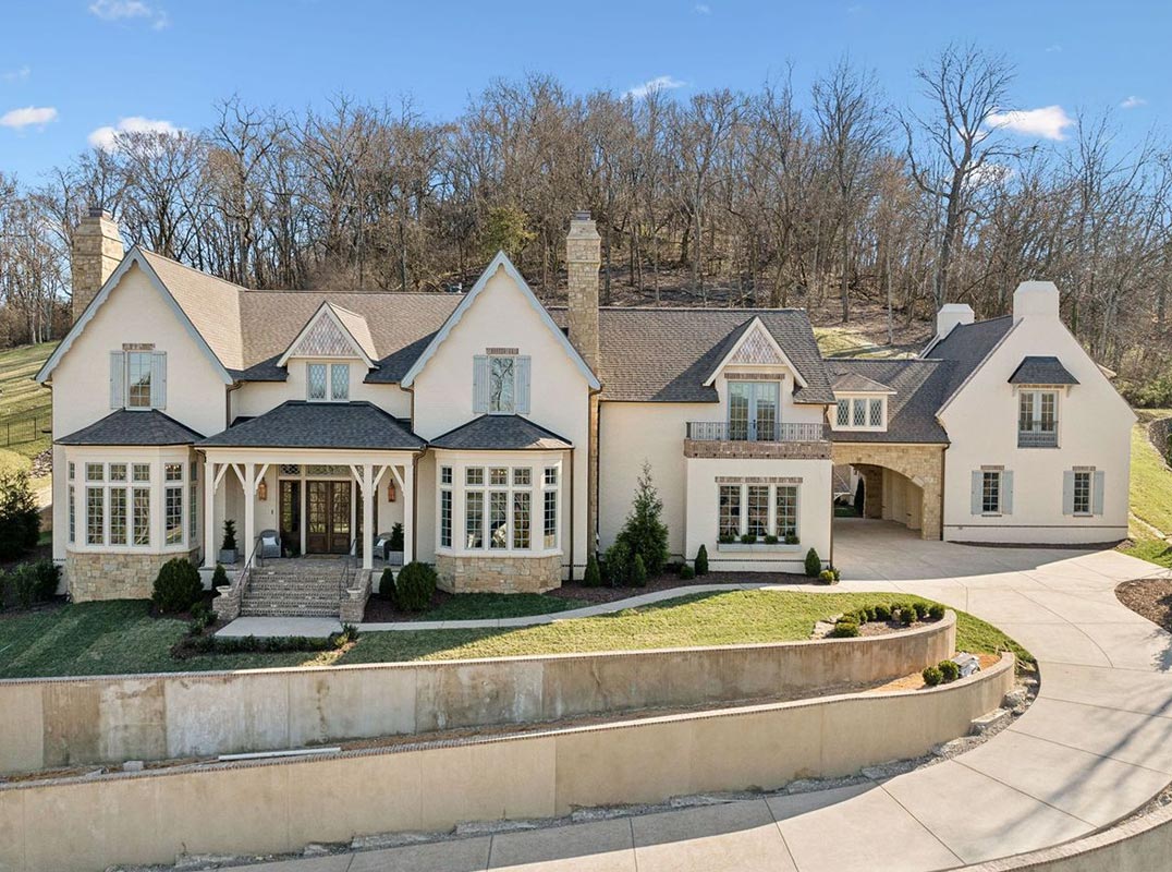 Countryside-Inspired Estate in Avalon