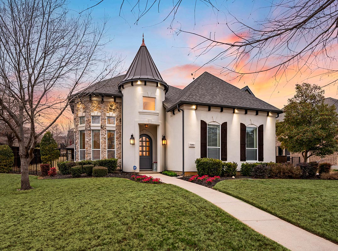 Unparalleled Luxury With This Exquisite Custom Toll Brothers Home