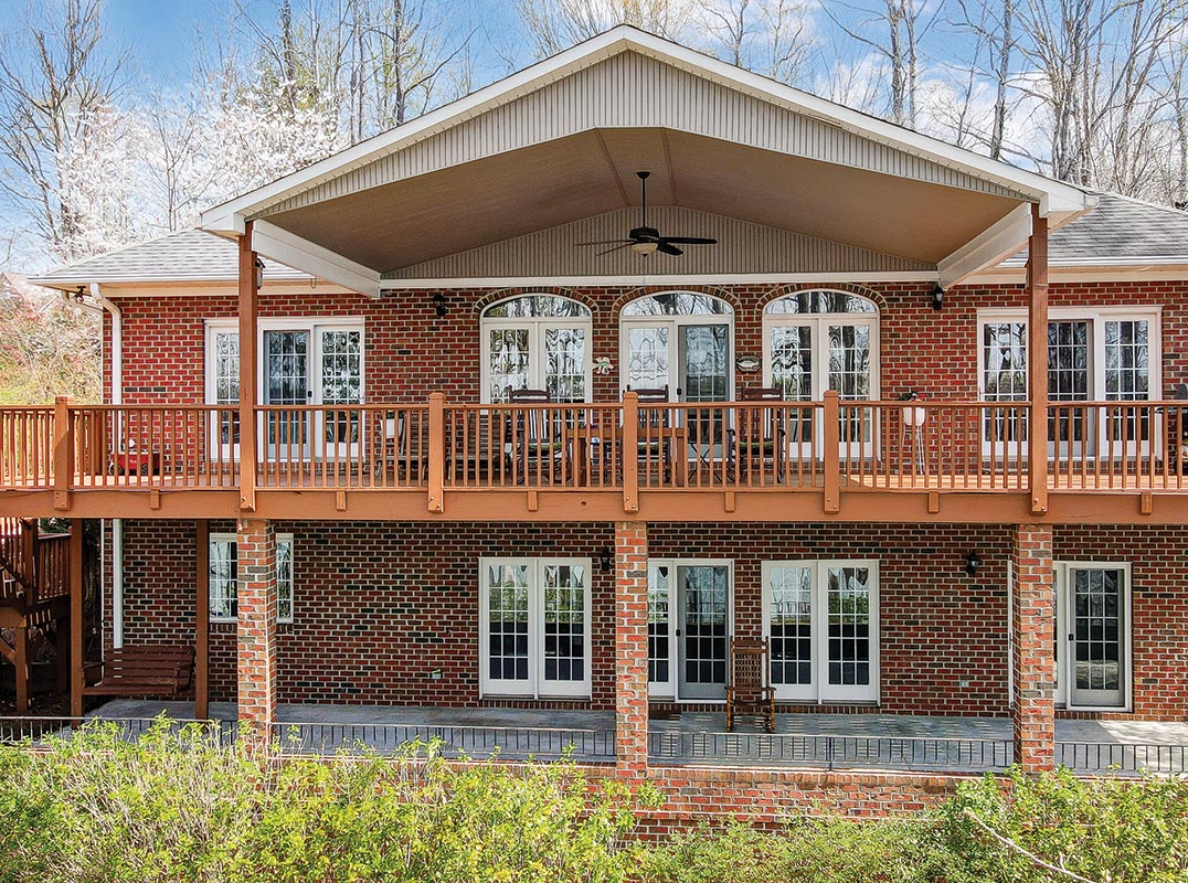 Breathtaking Lake Wylie Views