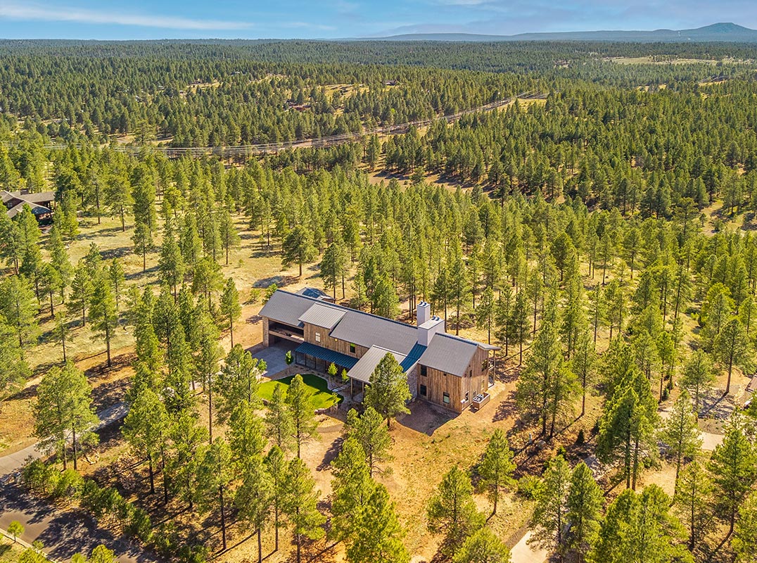 Luxurious 2024 Estate in Forest Ridge