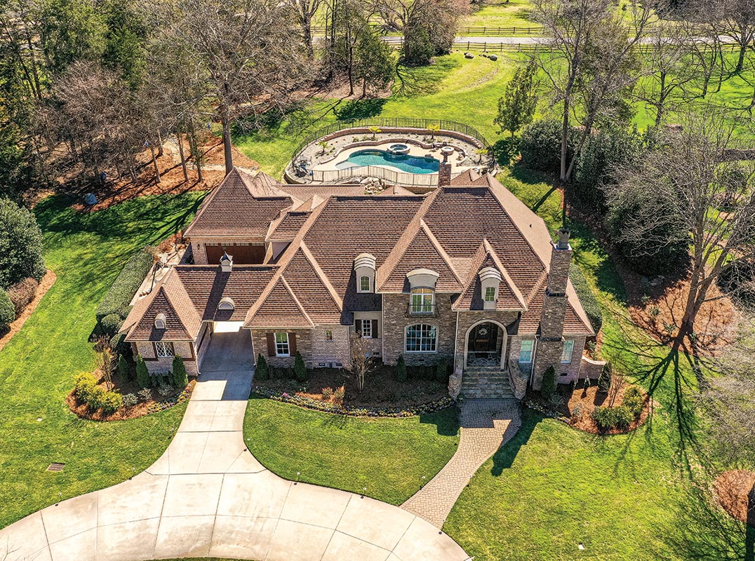 Stunning Estate with Salt Water Pool/Spa