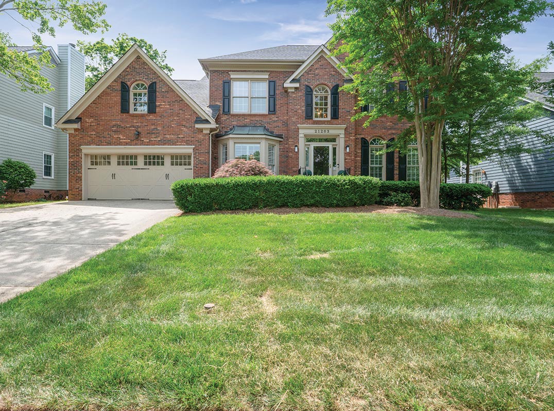 Waterfront Community with Deeded Boat Slip