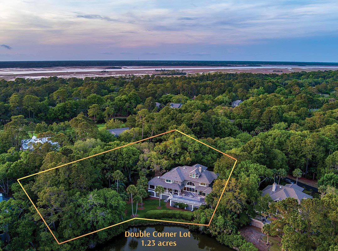 Experience Gracious Living in Prestigious Vanderhorst Plantation