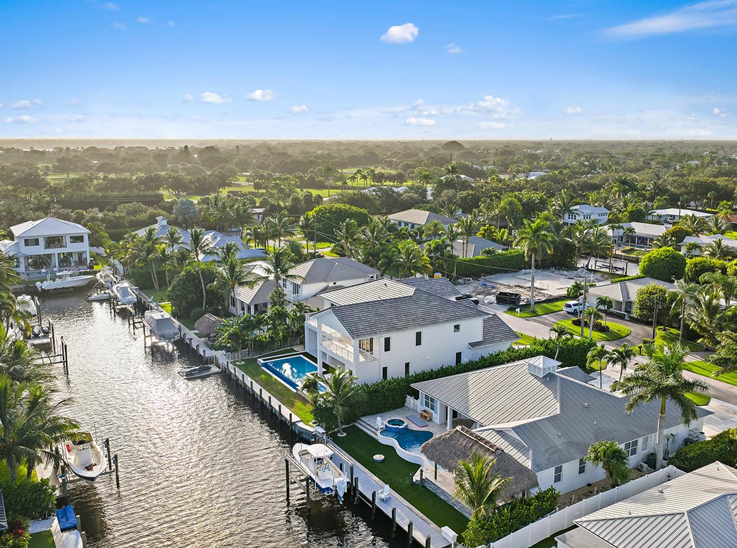 INTRACOASTAL AND OCEAN ACCESS IN TEQUESTA