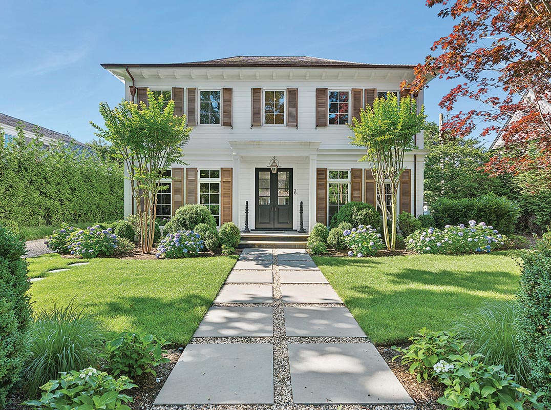 Stunning New Build in the Prestigious Southampton Village