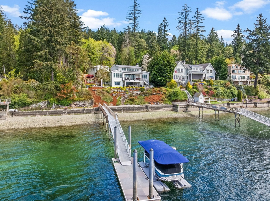Wollochet Bay Waterfront