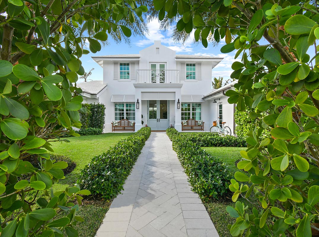 One of the Most Remarkable Interior Homes in Jupiter Inlet Colony