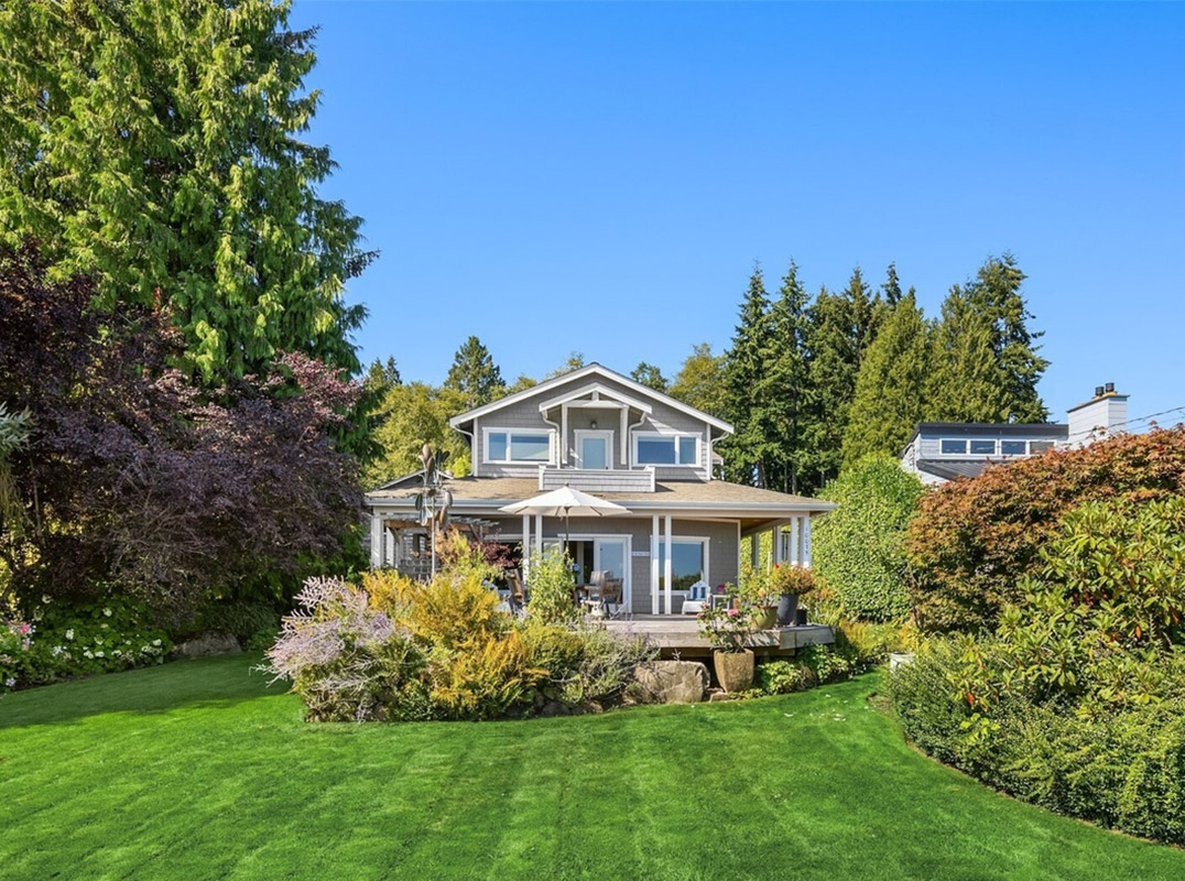 Exceptional Manitou Beach Estate