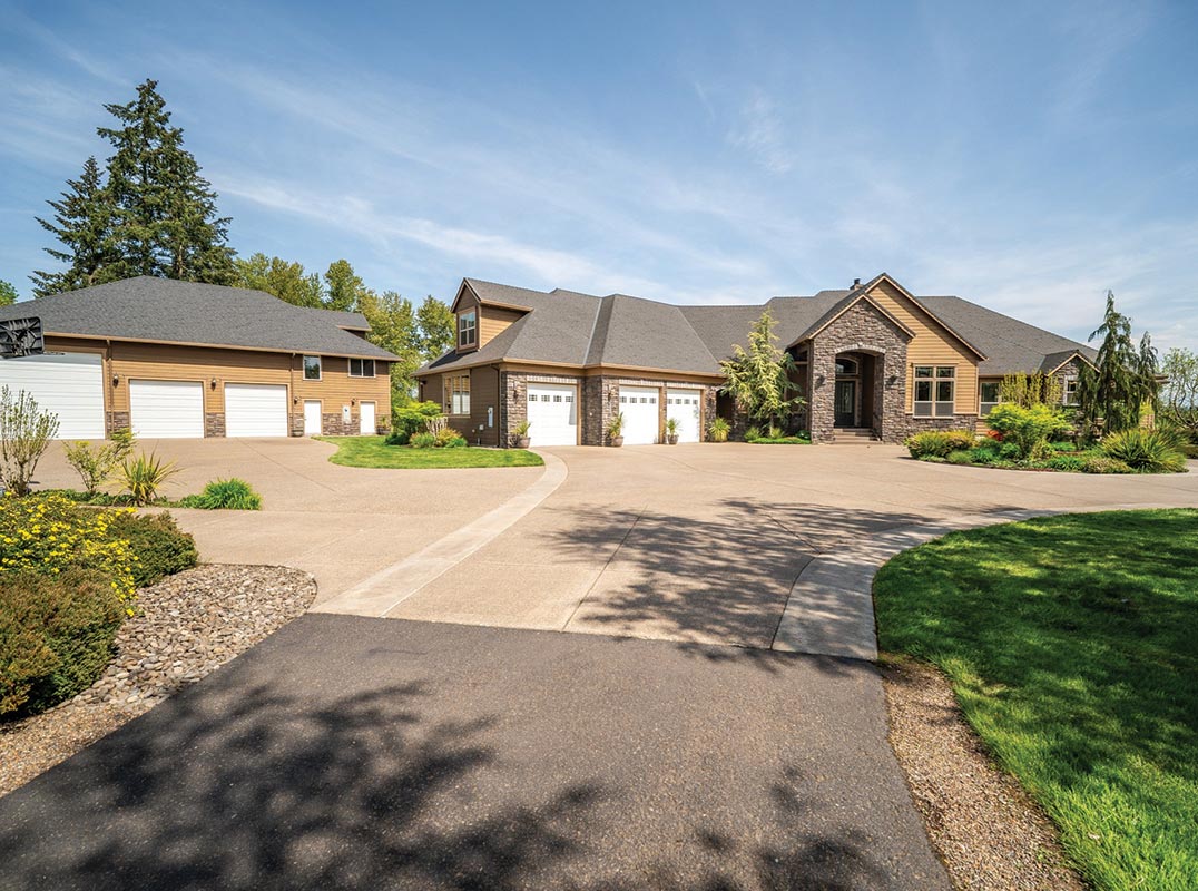 LEGACY ESTATE ON ACREAGE
