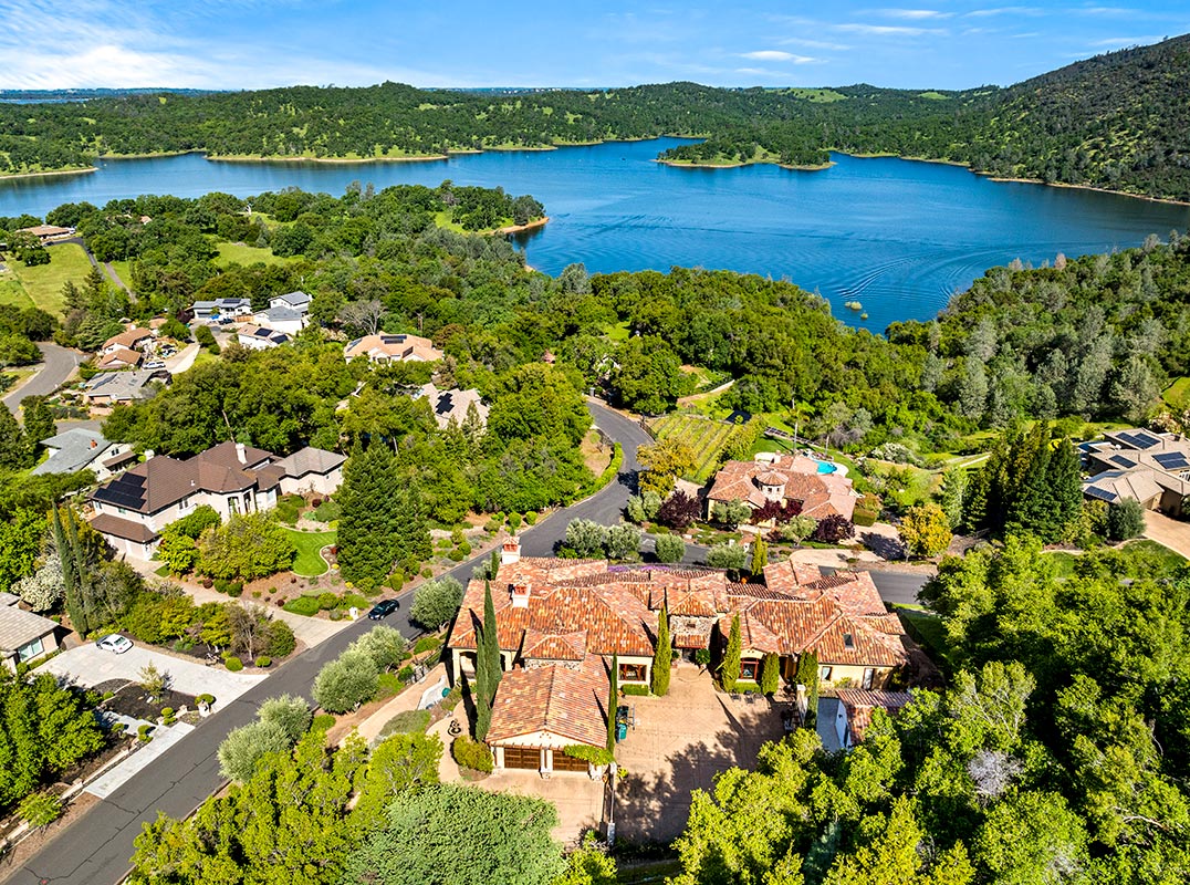 Lake Como In The Foothills!